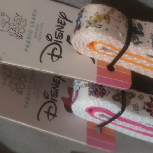 DISNEY DOG LEASH AND COLLARS SELLING ALL ITEMS ONE PRICE - Picture 3 of 3